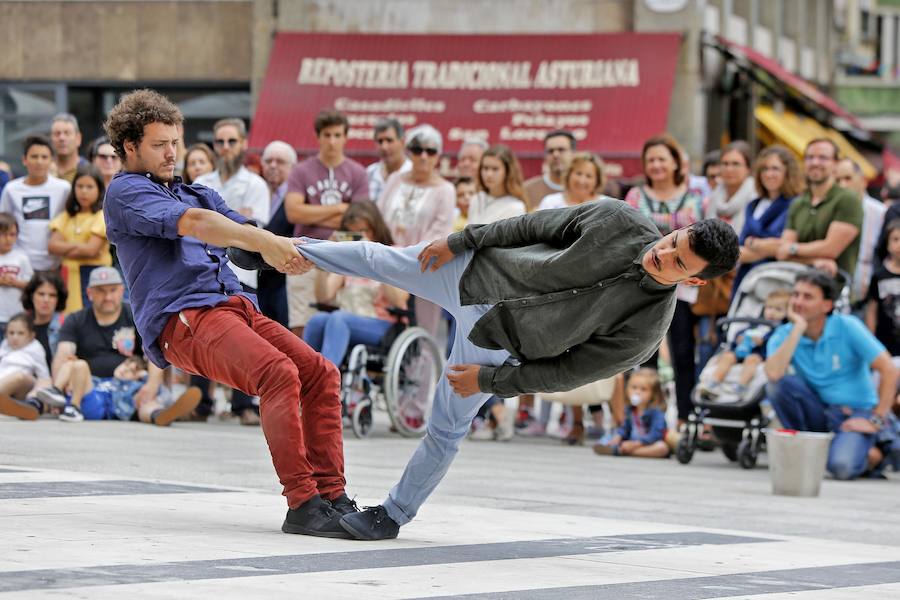 La exhibición de danza de la compañía vasca Ertza conquistó al público asistente