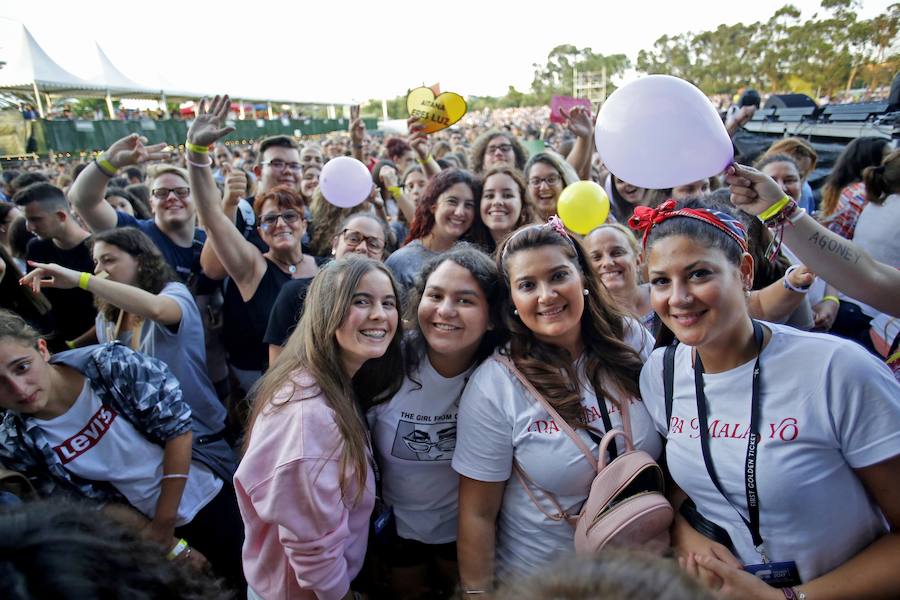 Los dieciséis exconcursantes se llevan un sonoro triunfo con su única actuación en Asturias, que congregó a más de 10.000 personas