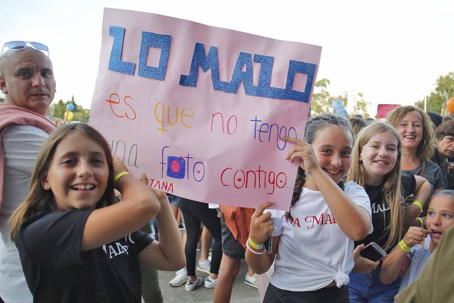 Los dieciséis exconcursantes se llevan un sonoro triunfo con su única actuación en Asturias, que congregó a más de 10.000 personas