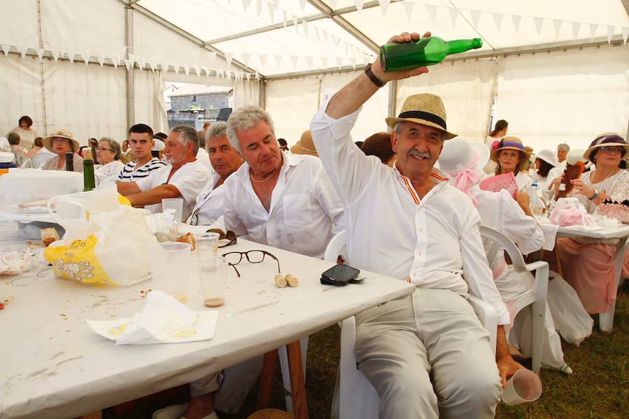Más de 650 personas participaron en la popular comida de las fiestas de San Pelayo
