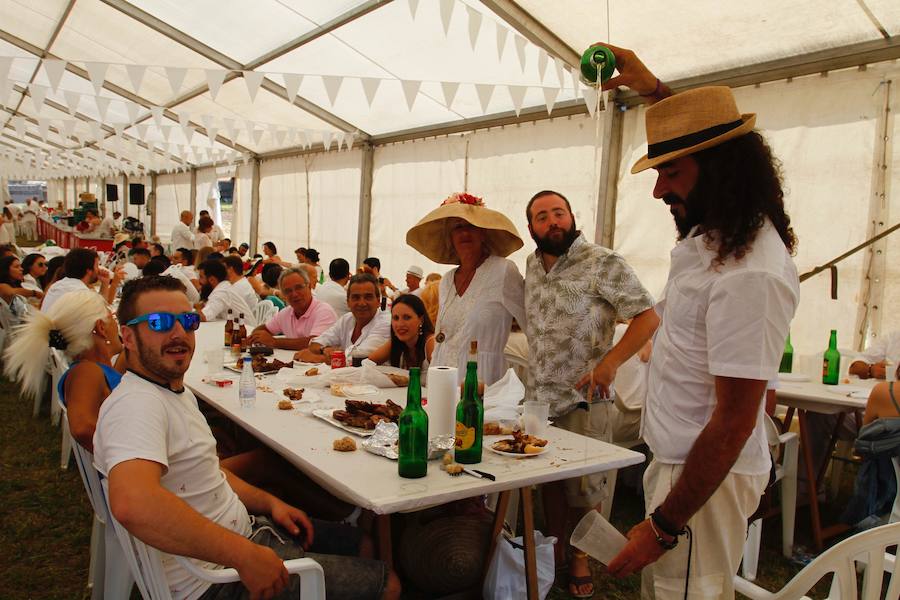 Más de 650 personas participaron en la popular comida de las fiestas de San Pelayo