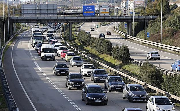 La DGT establece varias medidas para la operación salida de agosto en Asturias
