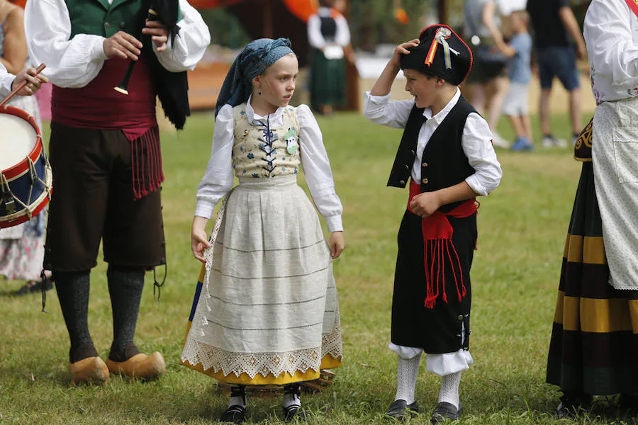 Oles celebra este fin de semana una nueva edición de su Mercáu Tradicional, una cita de Interés Turístico en la que las costumbres y oficios tradicionales son los auténticos protagonistas. 