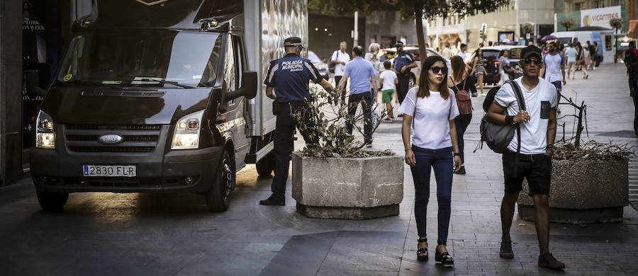 La calle Preciados de Madrid, con vigilancia reforzada tras los ataques yihadistas en Barcelona y Cambrils. 