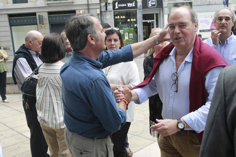 Entre los asistentes al funeral se encontraba su primo carnal Rodrigo Rato.