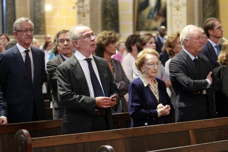 Entre los asistentes al funeral se encontraba su primo carnal Rodrigo Rato.