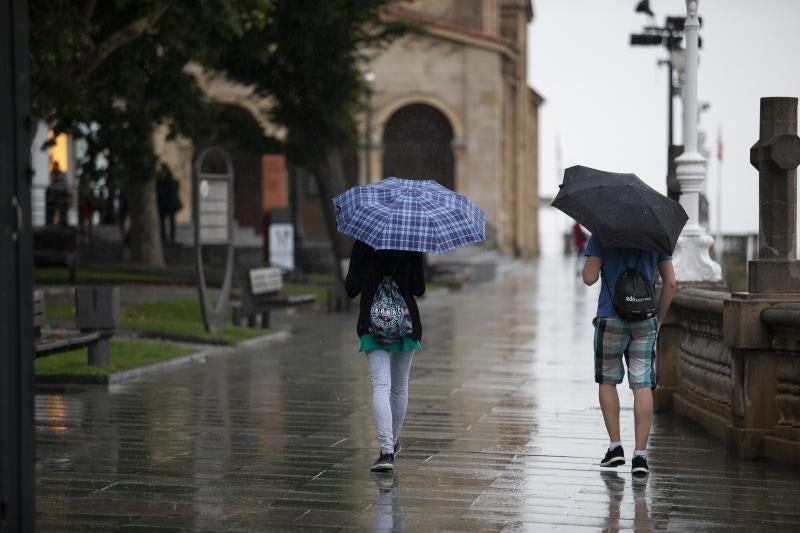 Solo dos días después de dejar atrás la ola de calor, Asturias está en aviso amarillo por fuertes lluvias que afectarán, sobre todo, al litoral y área suroccidental.