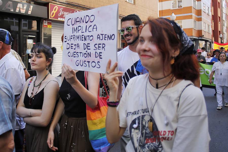 En la protesta estuvieron presentes una veintena de asociaciones y partidos políticos. 