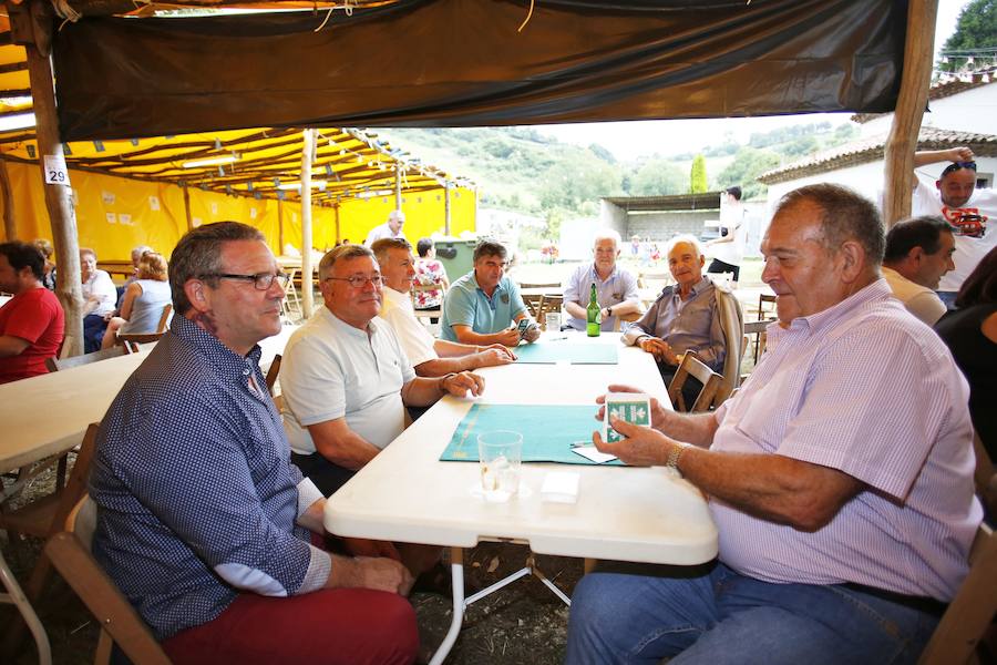 La parroquia gijonesa aún tiene por delante dos días de fiesta.