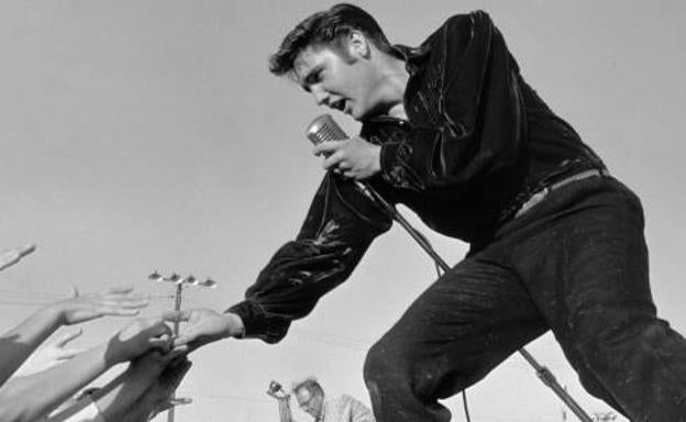 Elvis Presley, en el escenario.