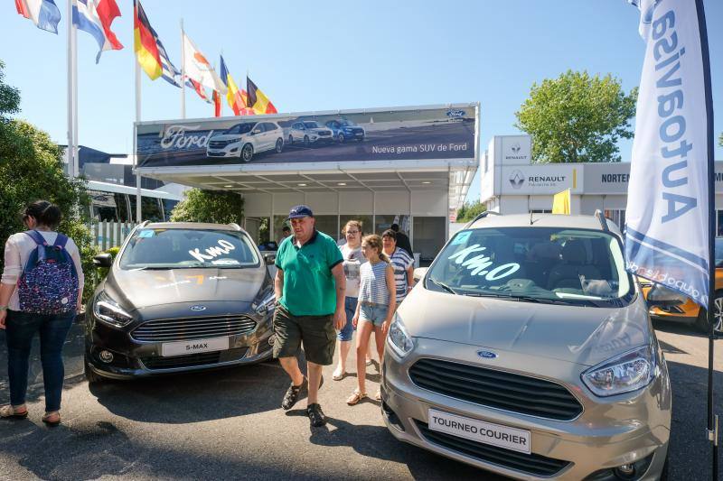 El catálogo de vehículos a la venta de la Feria de Muestras de Asturias aúna siluetas históricas del motor