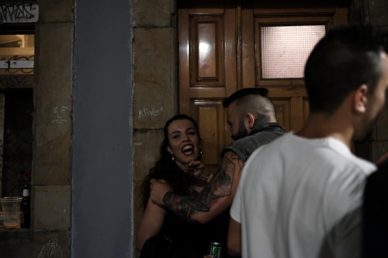 Miles de gijoneses y visitantes disfrutaron de una noche de fiesta con el gran espectáculo de los Fuegos como protagonista