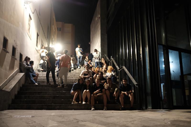 Miles de gijoneses y visitantes disfrutaron de una noche de fiesta con el gran espectáculo de los Fuegos como protagonista