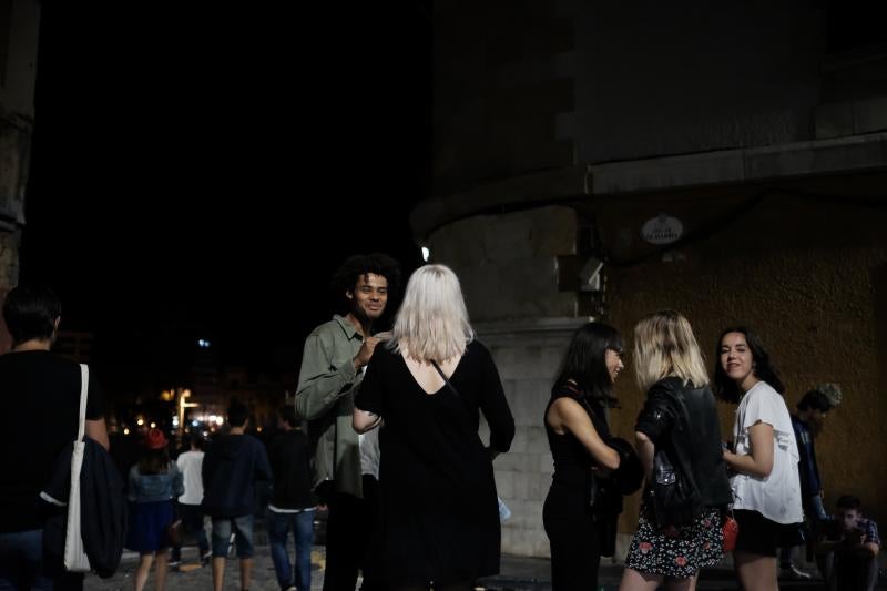 Miles de gijoneses y visitantes disfrutaron de una noche de fiesta con el gran espectáculo de los Fuegos como protagonista