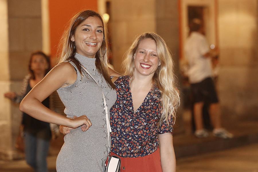 Miles de gijoneses y visitantes disfrutaron de una noche de fiesta con el gran espectáculo de los Fuegos como protagonista