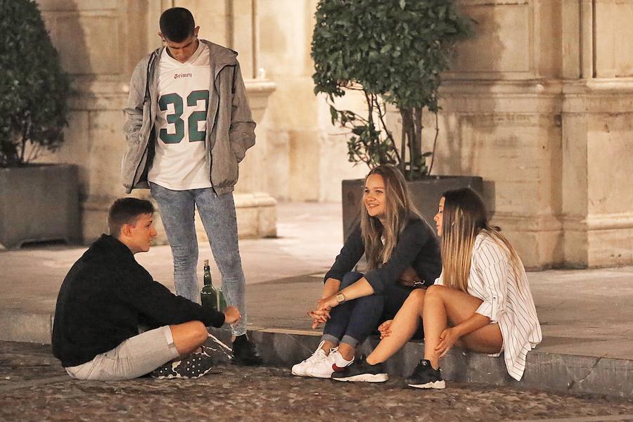 Miles de gijoneses y visitantes disfrutaron de una noche de fiesta con el gran espectáculo de los Fuegos como protagonista