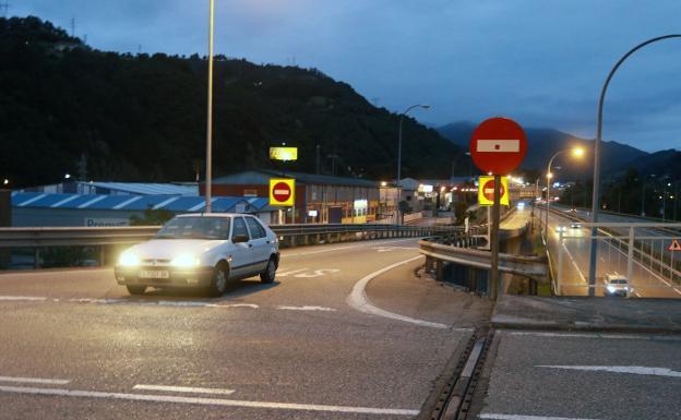 Un octogenario circula nueve kilómetros en sentido contrario en la A-66 entre Mieres y Lena