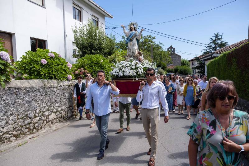 En la localidad llanisca de Andrín se celebra Nuestra Señora, festividad declarada de interés turístico regional. En Poo también se celebra Nuestra Señora con procesión por la calles de la localidad. Y, en Llanes capital, se festeja Nuestra Señora, la patrona, con una procesión por las calles del centro de la villa con la imagen de Nuestra Señora. 