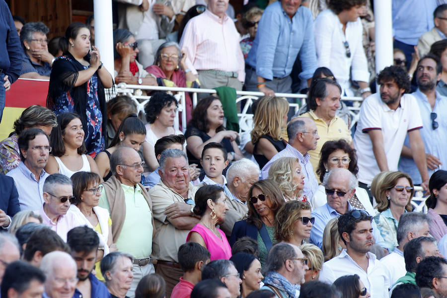 Los toros de El Freixo, ganadería propiedad de 'El Juli', mansurronearon y no ayudaron a los diestros