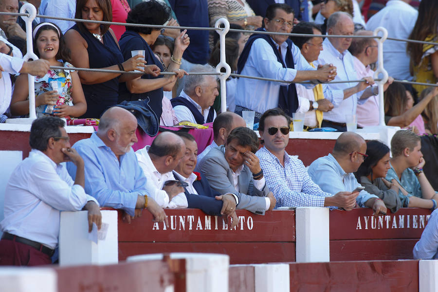 Los toros de El Freixo, ganadería propiedad de 'El Juli', mansurronearon y no ayudaron a los diestros