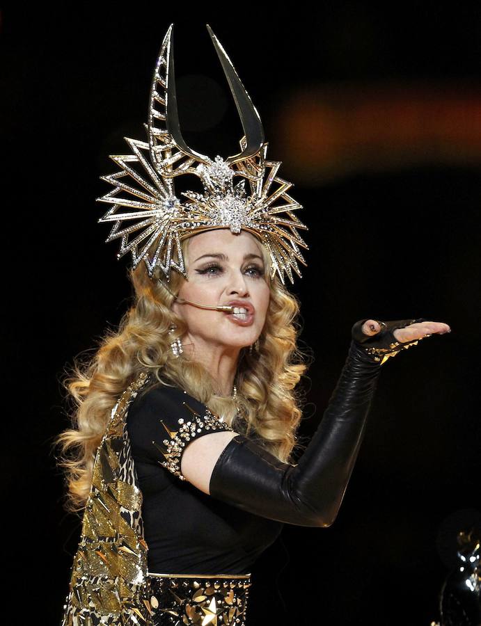 Madonna cumple 60 años sigue siendo un icono de la música y de mucho más. Ha sido su particular estilo de vida y su personalidad lo que le han llevado al éxito. Destaca por ser una mujer que entra en conflicto con las cuestiones sociales que están más de actualidad.