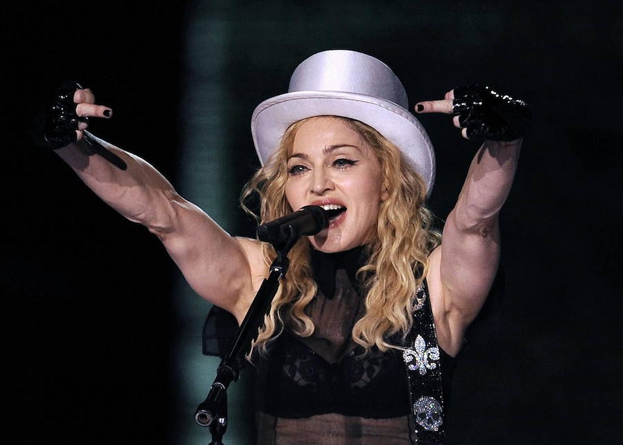 Madonna cumple 60 años sigue siendo un icono de la música y de mucho más. Ha sido su particular estilo de vida y su personalidad lo que le han llevado al éxito. Destaca por ser una mujer que entra en conflicto con las cuestiones sociales que están más de actualidad.