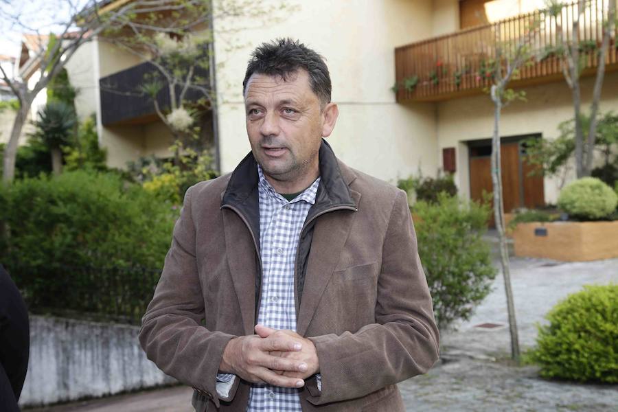 El fallecido se encargaba de las áreas de Medio Rural, Playas y Personal en el Consistorio llanisco