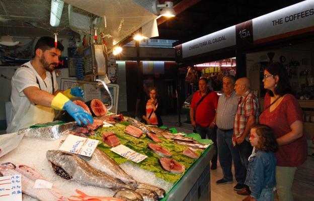 El bonito es lo más demandado por los consumidores durante la temporada. 