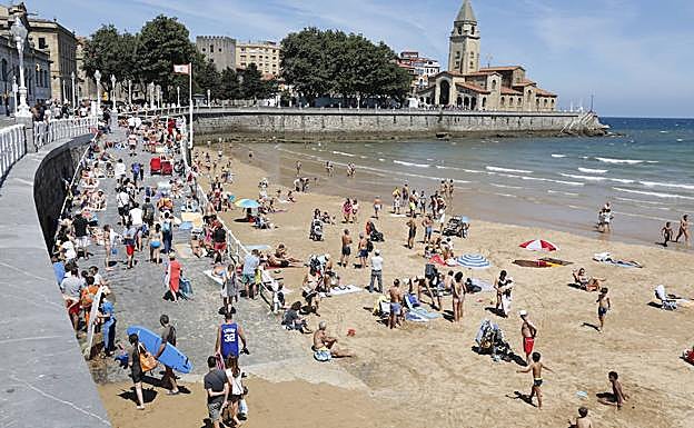 Playa de San Lorenzo.