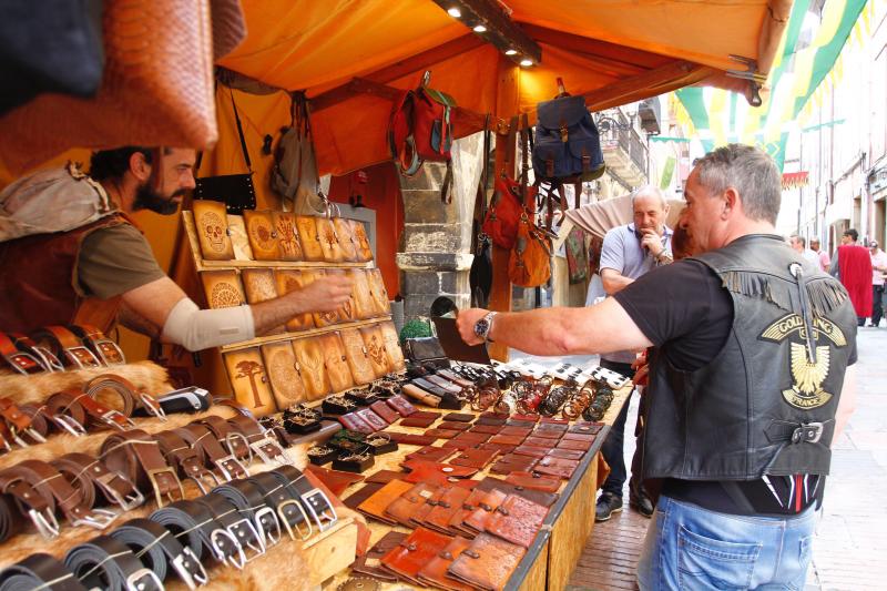 El mercado medieval abre hasta el día de San Agustín con más de un centenar de puestos de artesanía y gastronomía, juegos infantiles y actividades de animación de calle.