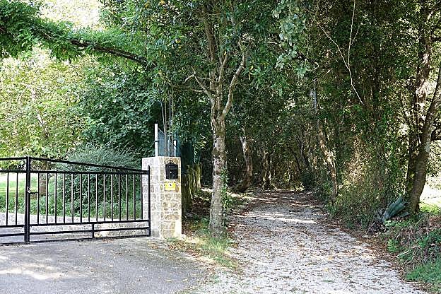 Camino cercano al punto donde apareció el cuerpo de Javier Ardines, en la parroquia de Belmonte de Pría. 