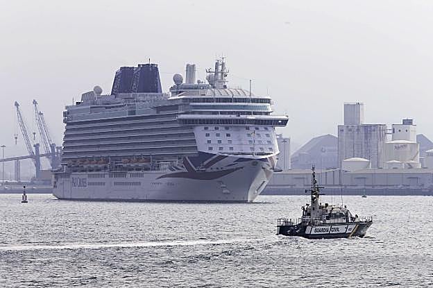 El crucero Britannia arribará a Gijón el 12 de septiembre. 