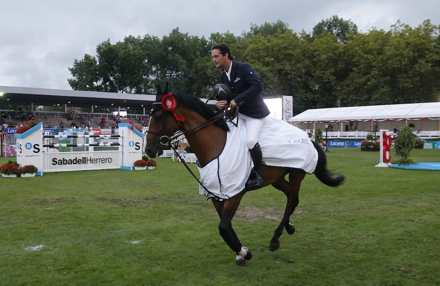 El jinete de Irlanda Billy Twomey con 'Diaghilev' se hizo con el triunfo en la primera prueba grande del Concurso con muchísima emoción y por tan solo una centésima respecto a su compatriota Richard Howle