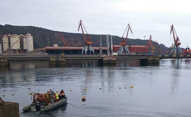 La EMA inspecciona el emisario submarino de Aboño