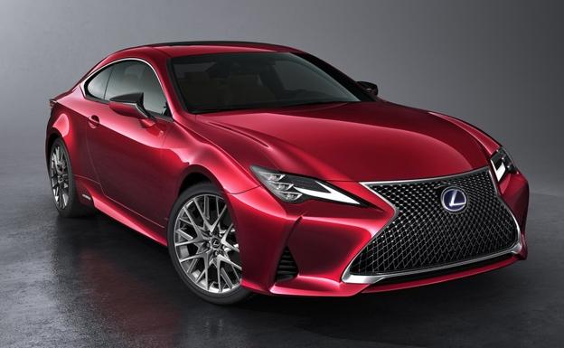 Lexus RC 300h, lujo deportivo