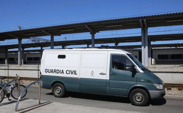 Ingresan en prisión los dos ciudadanos rumanos detenidos por los asaltos a los llagareros