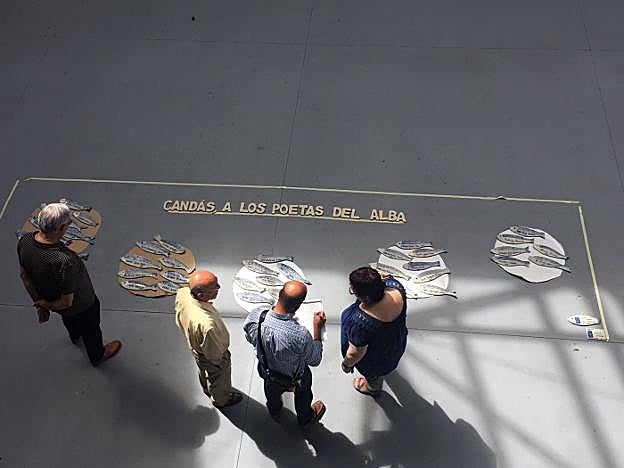 Una simulación del mural en homenaje a los cuarenta poetas. 