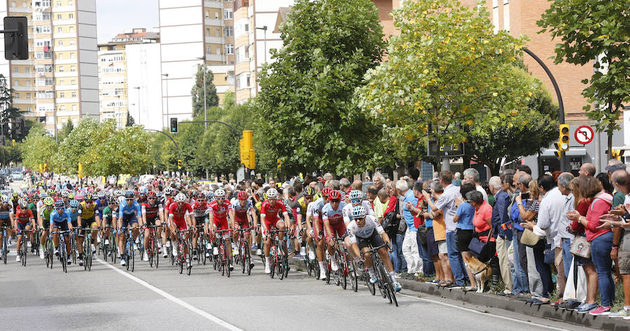 La Vuelta entra en Asturias en su XIII etapa La prueba ha transcurrido desde Candás hasta La Camperona