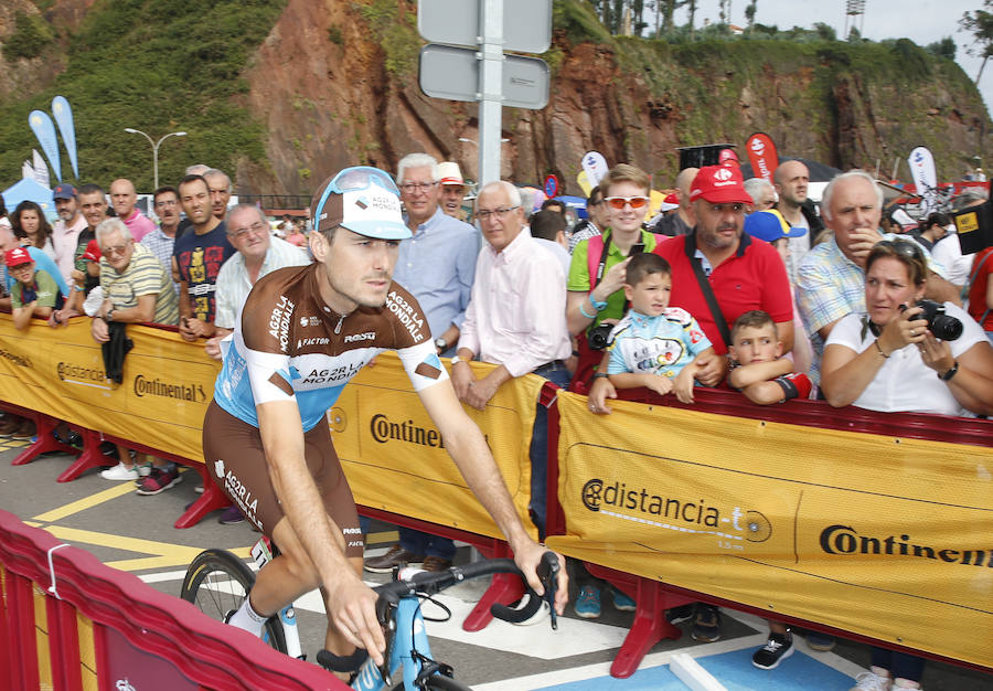 La Vuelta entra en Asturias en su XIII etapa La prueba ha transcurrido desde Candás hasta La Camperona