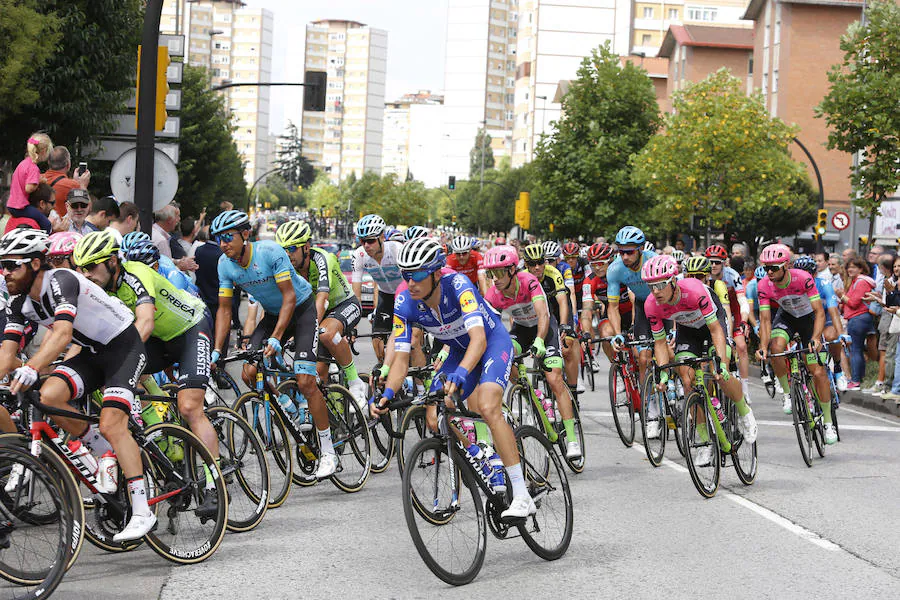 La Vuelta entra en Asturias en su XIII etapa La prueba ha transcurrido desde Candás hasta La Camperona