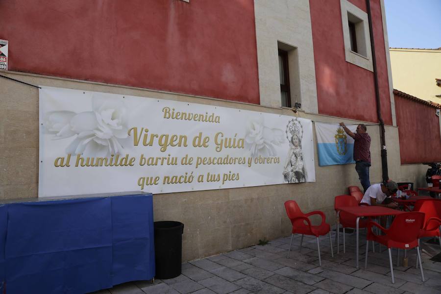 El sol acompañó a los locales y visitantes durante la tradicional procesión. 