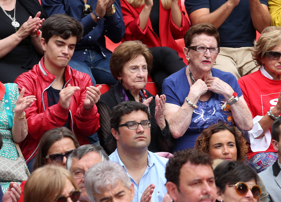 El presidente del Gobierno anuncia en el Principado un plan de choque contra el desempleo juvenil.