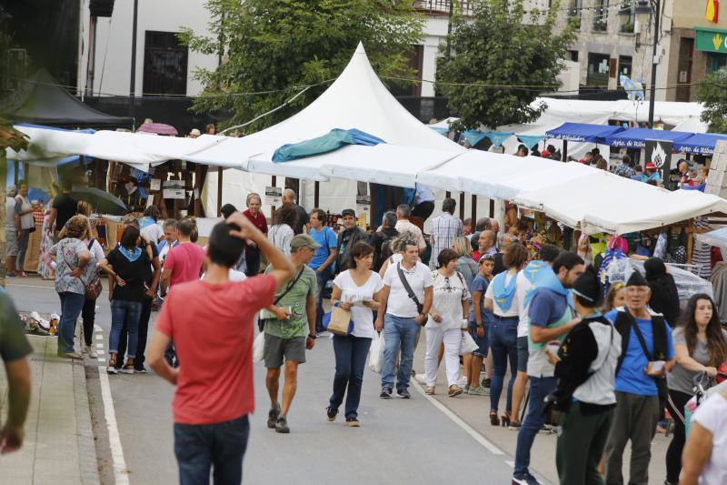La actuación de Rodrigo Cuevas, la artesanía y la rica gastronomía con el queso como protagonista indiscutible, fueron los platos fuertes de la jornada festiva.