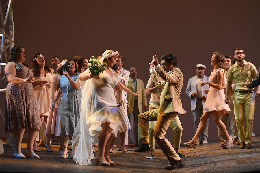 El público del Campoamor recibió con expectación y aplausos la obra de Jorge Muñiz con libreto de Javier Almuzara basada en el drama de Lope de Vega.