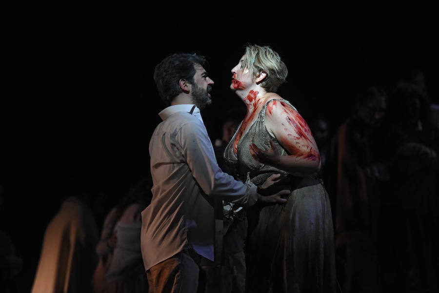 El público del Campoamor recibió con expectación y aplausos la obra de Jorge Muñiz con libreto de Javier Almuzara basada en el drama de Lope de Vega.