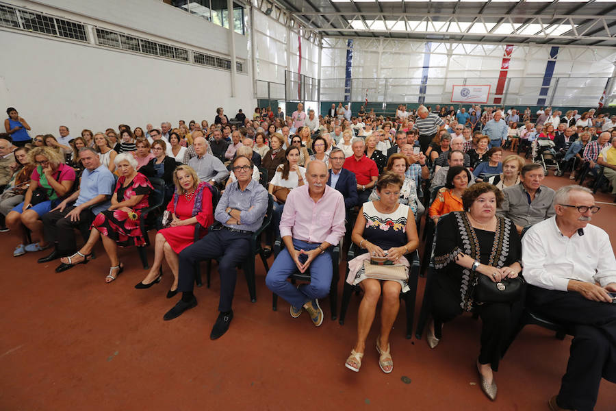 Los premiados pusieron el acento en el «ambiente alegre y familiar que caracterizaba a la entidad durante los primeros años.