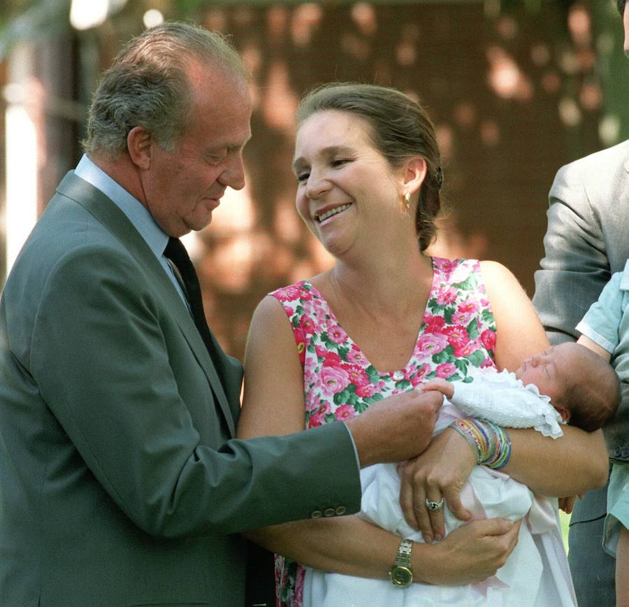 La hija de la infanta Elena y Jaime de Marichalar. Estas son las imágenes que repasan estos dieciocho años de su vida.