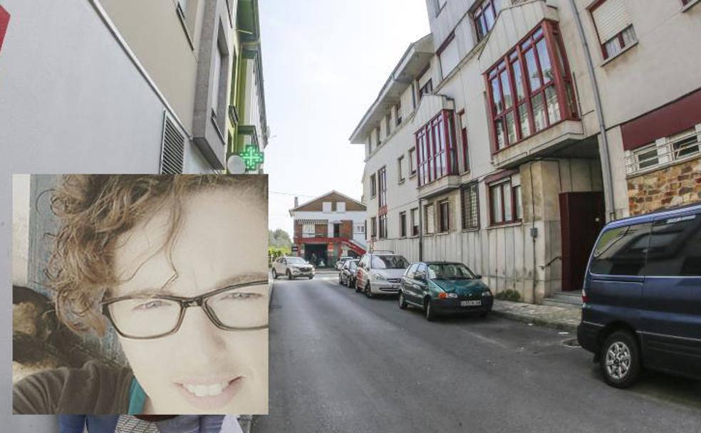 Edificio donde residía la pareja fallecida, en el número 2 de la Travesía Mohices de La Caridad; abajo, a la izquierda, una imagen de Yésica Menéndez.