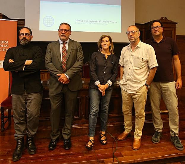 Paco Cao, José Manuel Martínez Moreno, María Concepción Paredes, Rubén Vega y Antonio León García, ayer. 