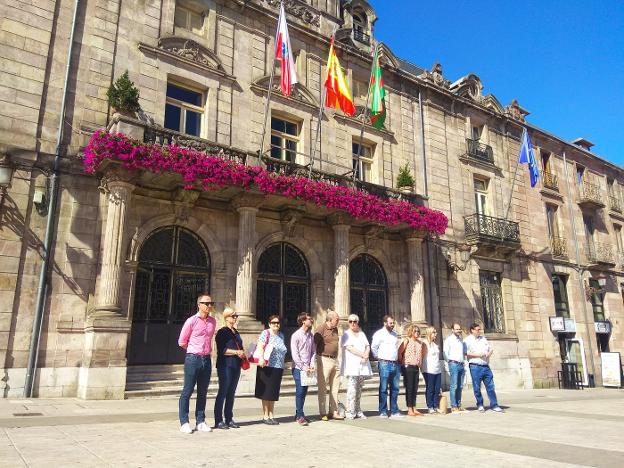 Concejales de Torrelavega, en silencio, por las últimas muertes en el bulevar Demetrio Herrero. 